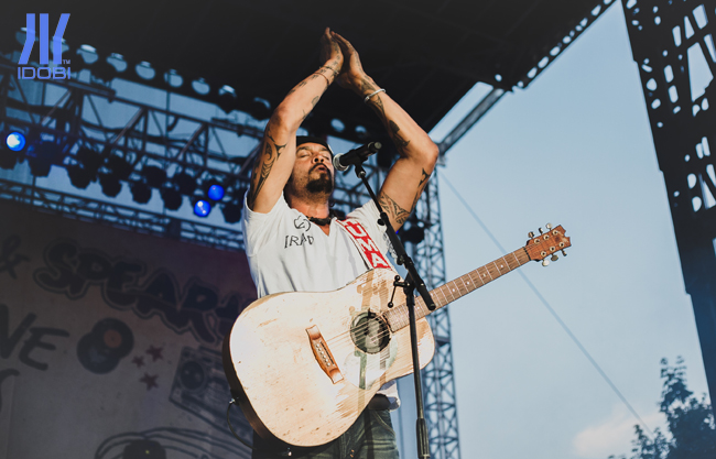 michael_franti_and_spearhead_11_07_2014_06