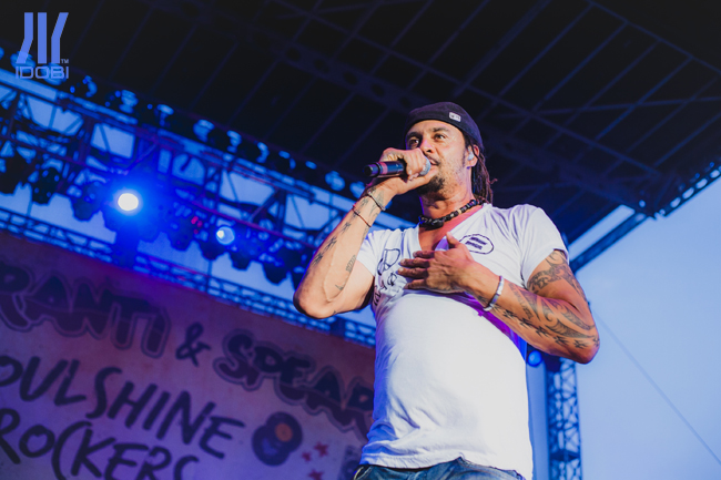 michael_franti_and_spearhead_11_07_2014_09
