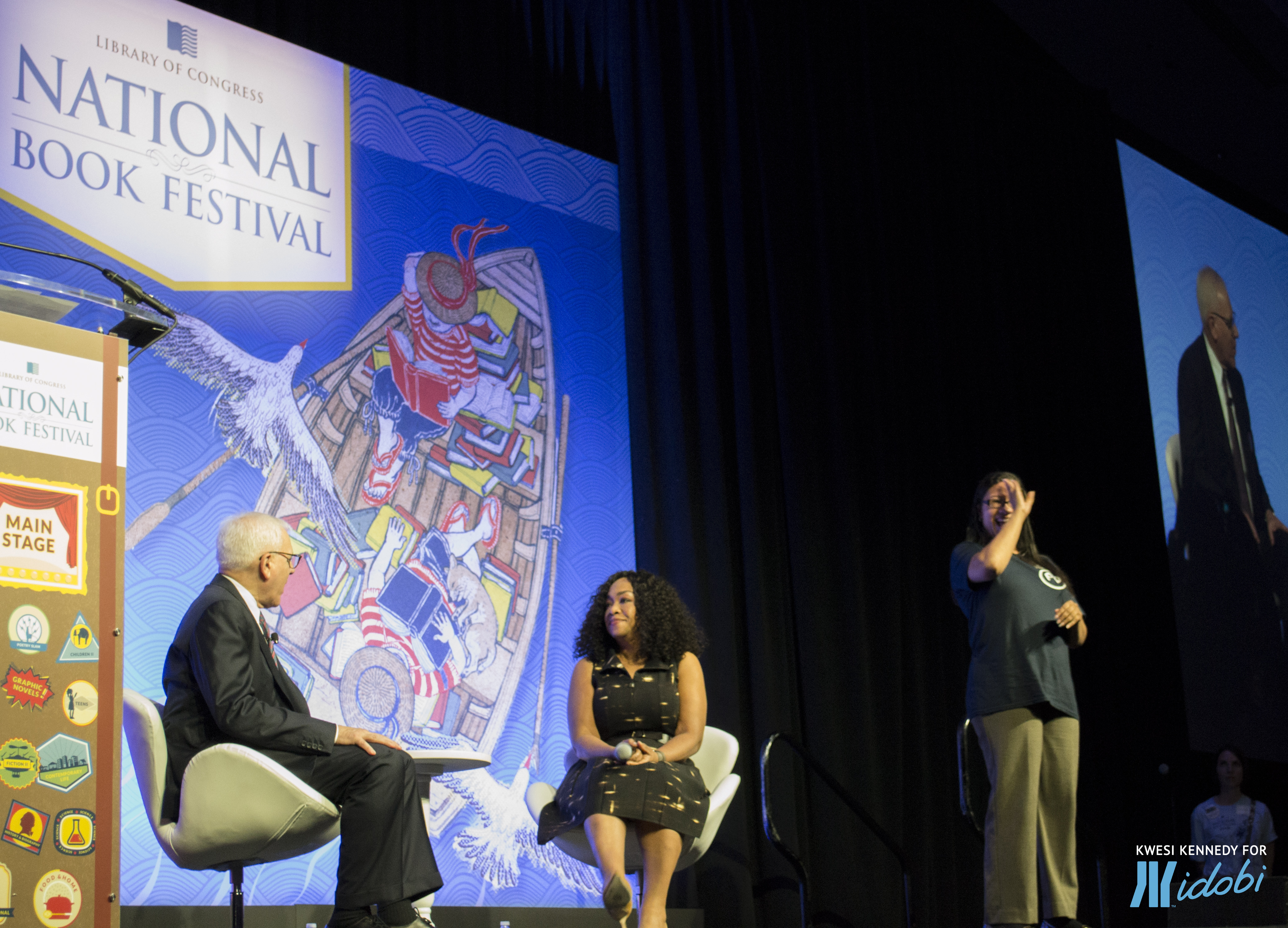 Shonda Rhimes at the National Book Festival in conversation with David M. Rubenstein, along with a fabulous ASL interpreter!