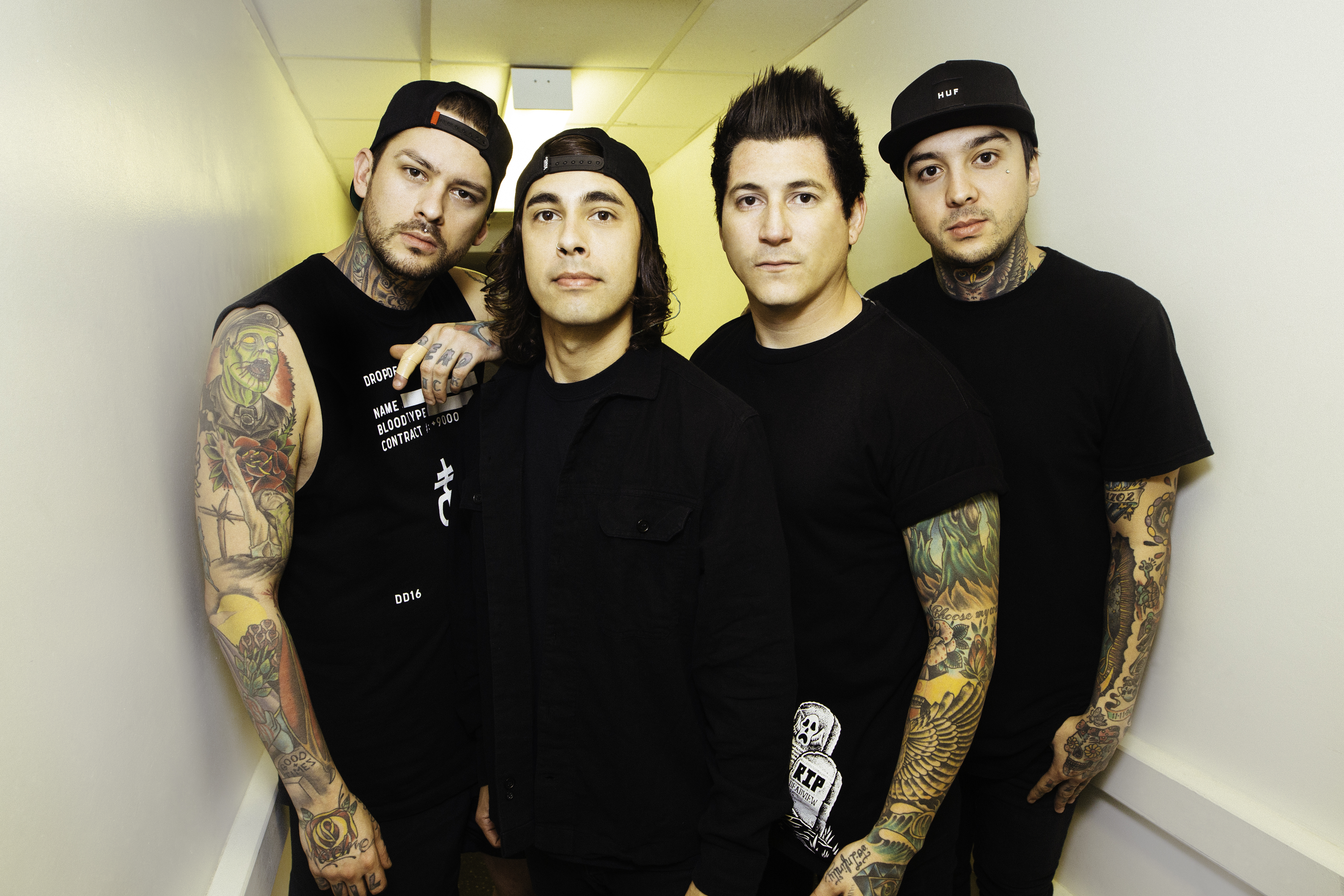 Pierce the veil